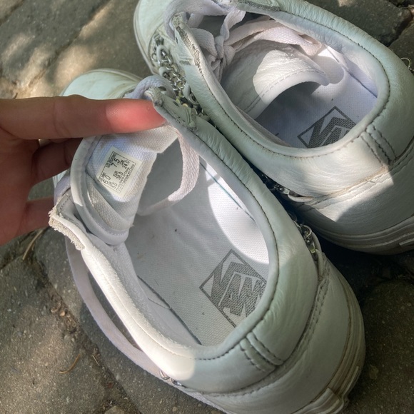 Vans - Picture 3 of 3